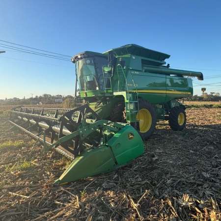 Colheitadeira John Deere 9570 STS ano 2008