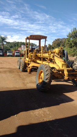 Motoniveladora Caterpillar 120B ano 2008