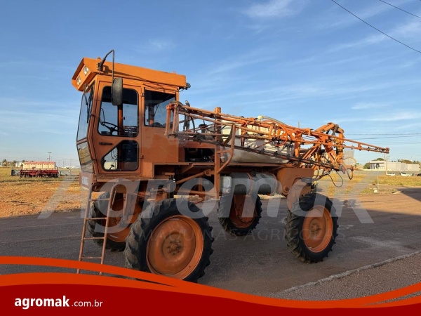 Pulverizador Autopropelido Jacto UNIPORT 2000 ano 2003