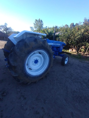 Trator Ford 4600 ano 1983 - 4600 - Máquinas Agrícolas