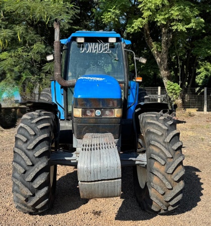 Trator New Holland TM 150 ano 2002