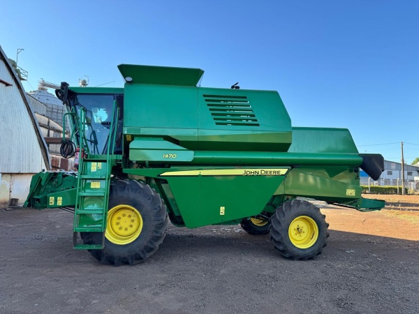 Colheitadeira John Deere COLHEITADEIRA 1470 ano 2013