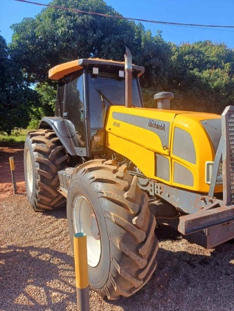 Trator Valtra BH 165 ano 2012
