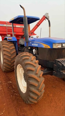 Trator New Holland NH 8030 ano 2010