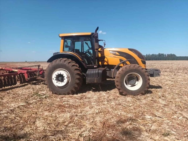 Trator Valtra BH 194 ano 2019