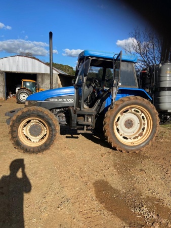 Trator New Holland TL100 ano 2002