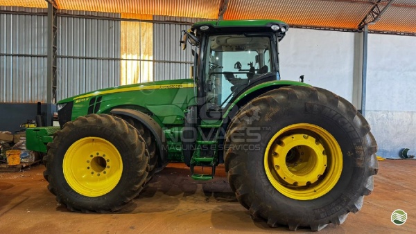 Trator John Deere 8370R ano 2022