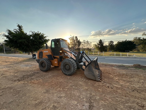 Pá Carregadeira Case W20G ano 2024