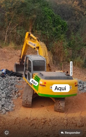 Escavadeira New Holland E175B ano 2010