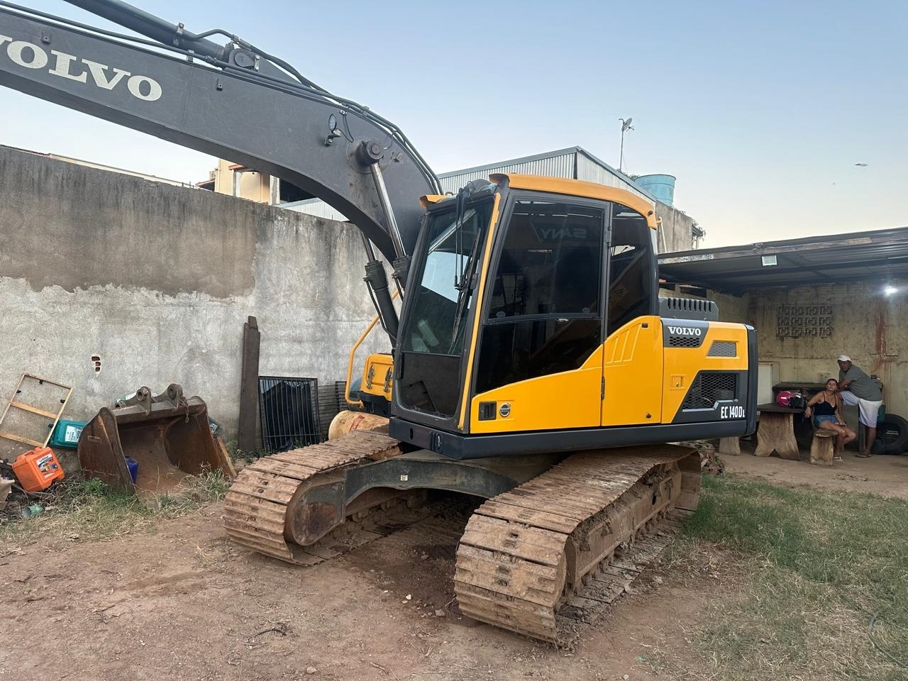 Escavadeira Volvo EC140DL ano 2020