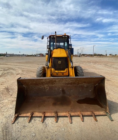 Retroescavadeira JCB 3CX ano 2020