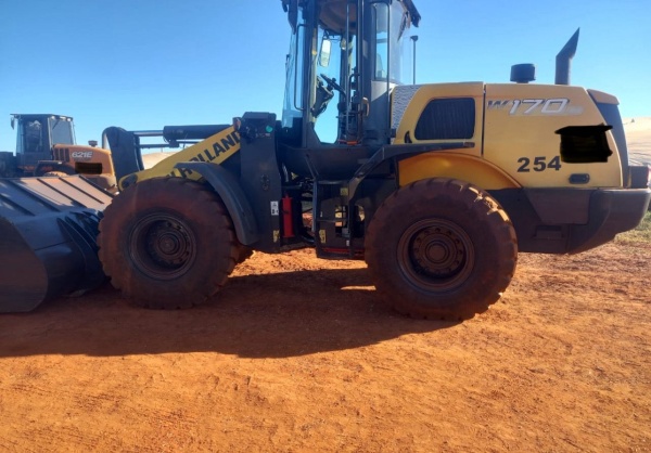 Pá Carregadeira New Holland W170 ano 2019