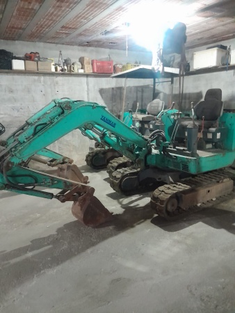 Mini Escavadeira Yanmar SV08 ano 2000