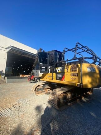 Escavadeira Caterpillar 320D ano 2018