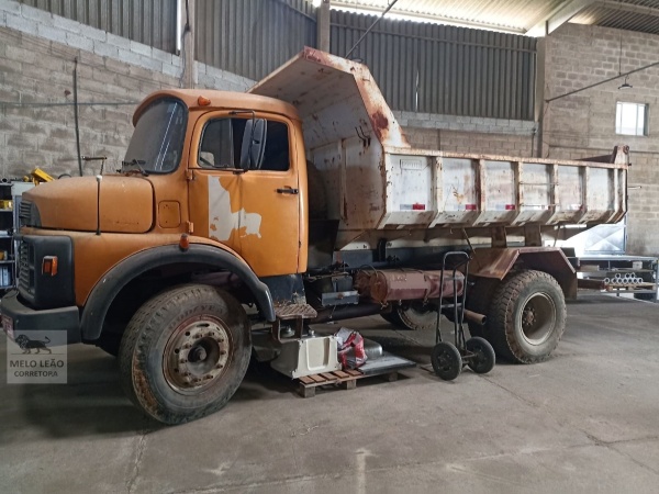 Caminhão Mercedes Benz 1519 ano 1979