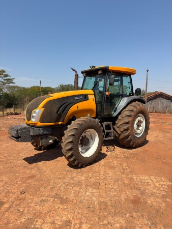 Trator Valtra BM125 ano 2016