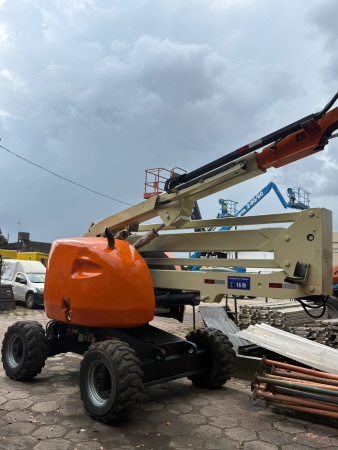 Plataforma JLG 450 AJ ano 2008