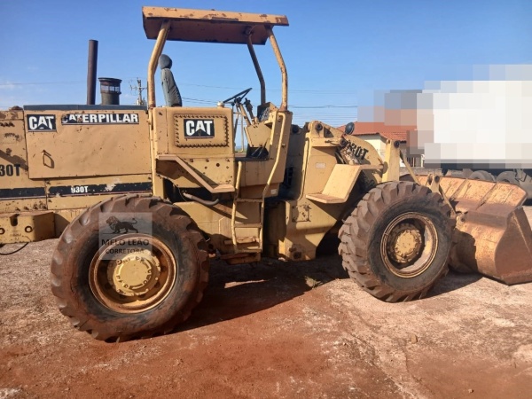Pá Carregadeira Caterpillar 930T ano 1994