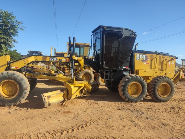 Motoniveladora Caterpillar 120 ano 2020
