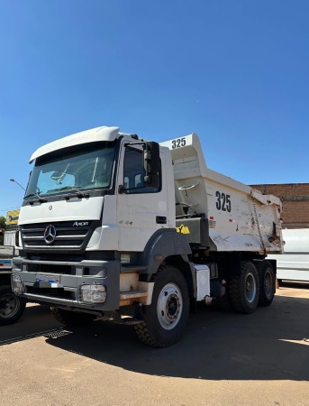 Caminhão Mercedes Benz AXOR 4144 ano 2014