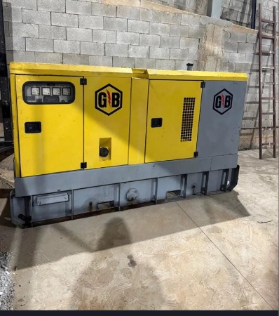 Gerador de Energia STEMAC 100 kVA ano 2012