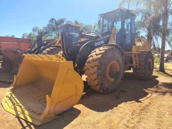 Pá Carregadeira John Deere 644K ano 2022