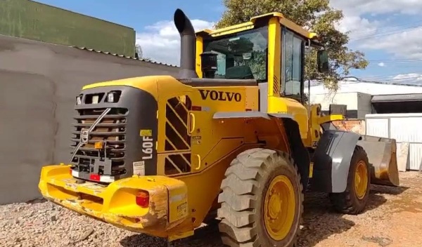 Pá Carregadeira Volvo L60F ano 2020