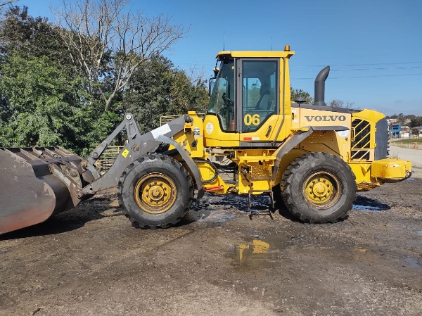 Pá Carregadeira Volvo L60F ano 2021