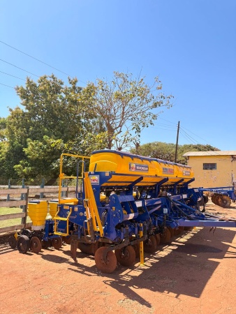 Plantadeira Tatu Marchesan ULTRA FLEX ano 2023