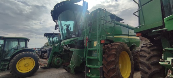 Colheitadeira John Deere S670 ano 2018