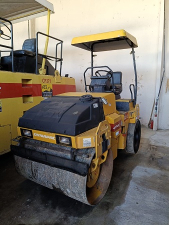 Rolo Compactador Dynapac CC142C ano 2010