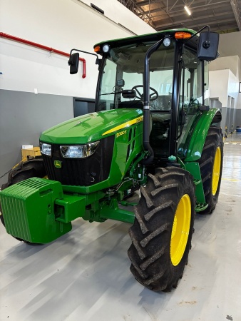 Trator John Deere 5080E ano 2023 - 5080E - Máquinas Agrícolas