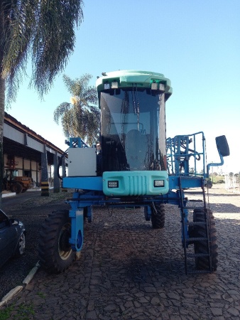 Pulverizador Autopropelido Kuhn Boxer 2000 ano 2009