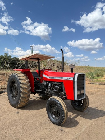 Trator Massey Ferguson MF 290 ano 1984