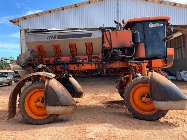 Pulverizador Autopropelido Jacto 5030 NPK ano 2019