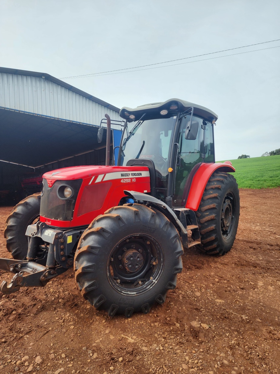 Trator Massey Ferguson MF4292HD ano 2016