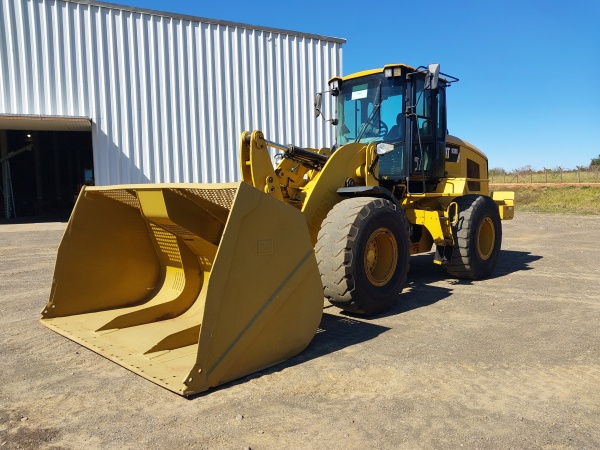 Pá Carregadeira Caterpillar 938K ano 2017