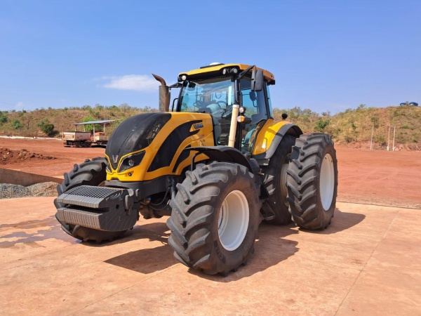 Trator Valtra T250 CVT ano 2022