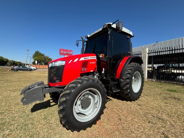 Trator Massey Ferguson 4707 4x4 ano 2020