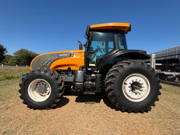 Trator Valtra BT 190 ano 2013