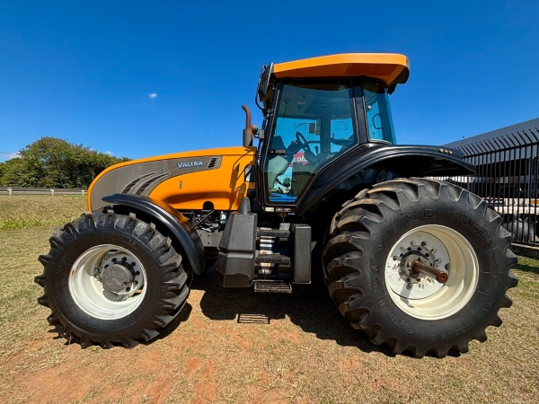 Trator Valtra BT 190 ano 2015