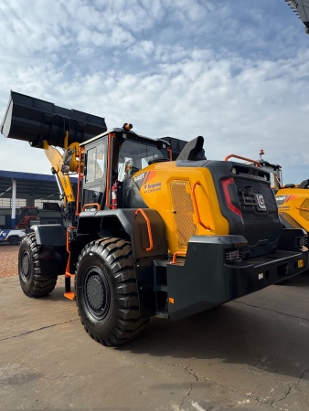 Pá Carregadeira Liugong 848T ano 2025