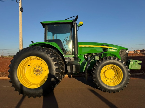 Trator John Deere 7225j ano 2013