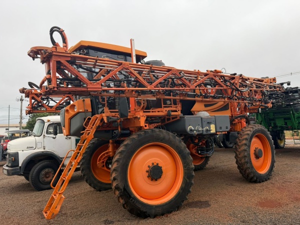 Pulverizador Autopropelido Jacto Uniport 3030 ano 2013