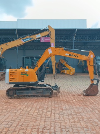 Mini Escavadeira SANY SY75 C ano 2012