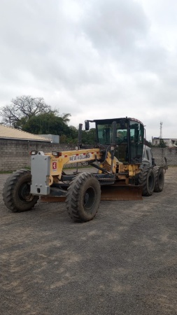 Motoniveladora New Holland RG170.B  ano 2013