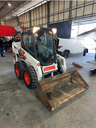 Mini Carregadeira Bobcat S450 ano 2022
