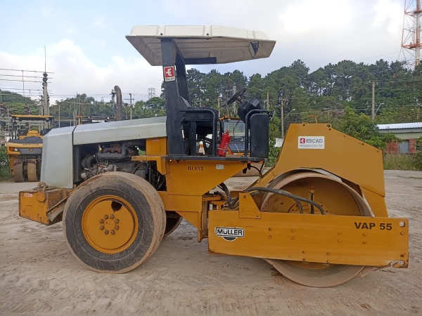 Rolo Compactador Müller VAP55 ano 2000