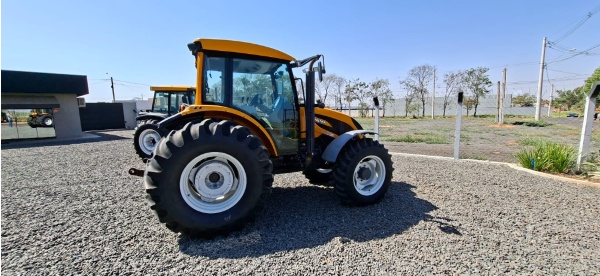 Trator Valtra A114 ano 2019