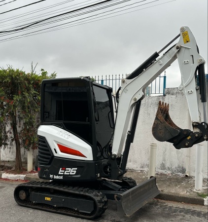 Mini Escavadeira Bobcat E26 ano 2023